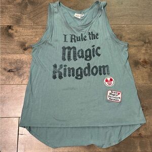 Magic Kingdom Women’s Size Large Tank